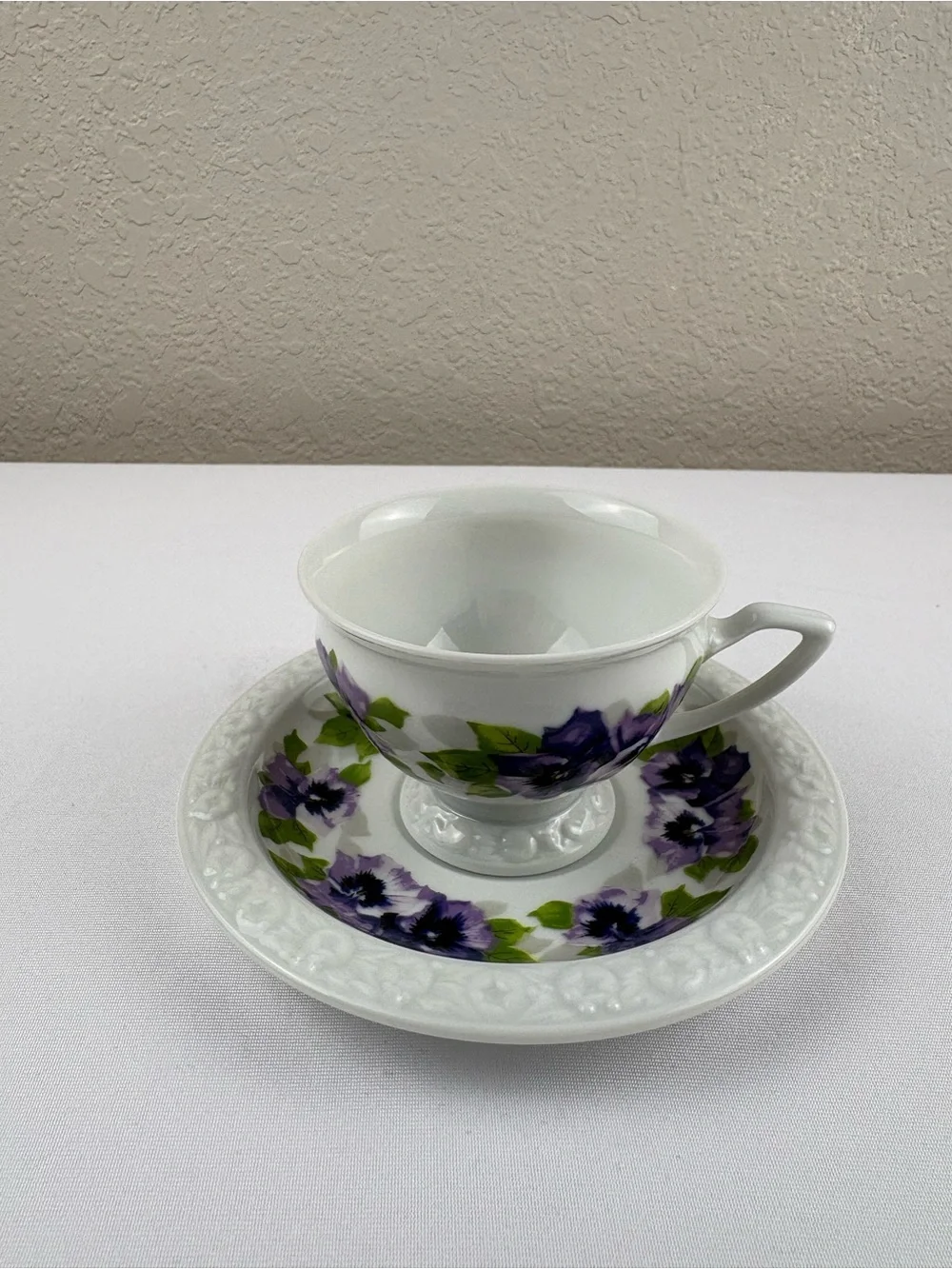 Rosenthal features purple